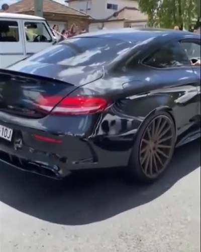 Not gore. Idk if i can post this here(mods, feel free to remove it). Look at this idiot destroy a beautiful AMG C63s trying to do a burnout while the traction control is on and braking too hard. Boy, this sure made me suffer.