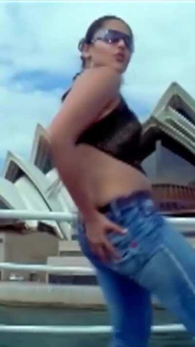 Anushka Shetty’s few ass shakes from a single movie. I’ve not even included every shake. How many times does she shake her ass like this!!