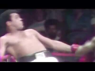 Muhammad Ali dodges 21 punches in 10 seconds