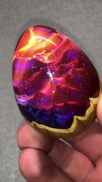 I make resin eggs