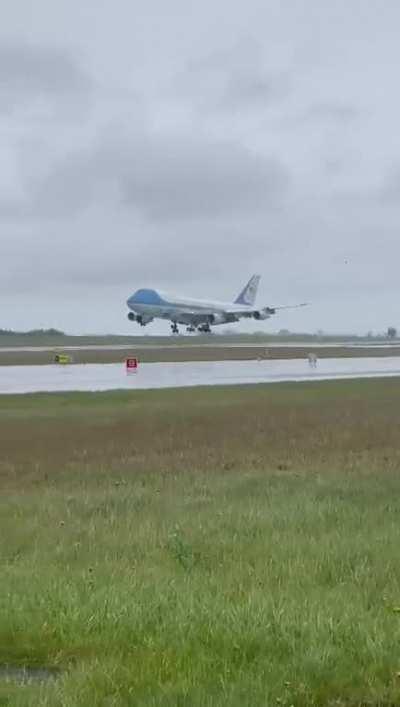 Air Force One landing in Dublin, Ireland