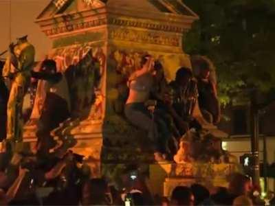 [INJURY] Statute toppled by BLM protestors severely crushes BLM protestor