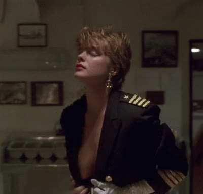 Erika Eleniak