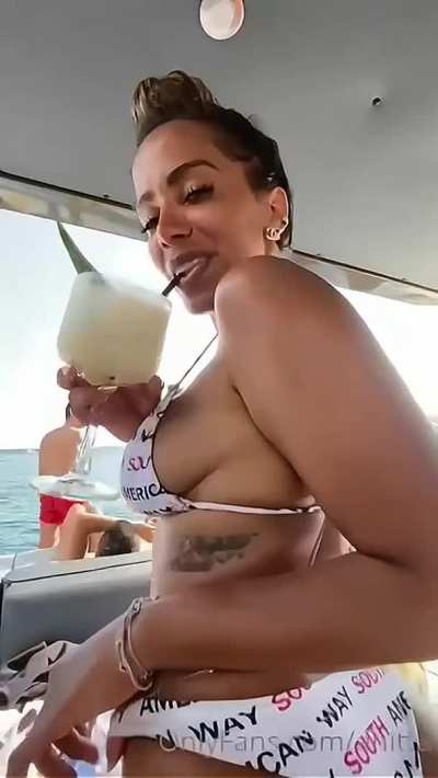 Um dos melhores vídeos da Anitta