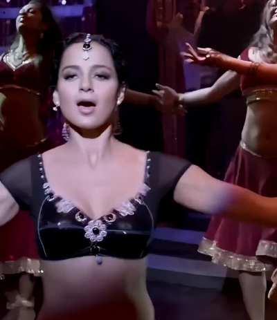 Kangana Ranaut Boobs Shake HD