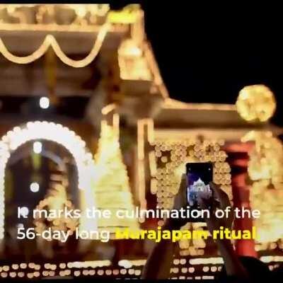 The 56-day Murajapam festival at 'Sree Padmanabhaswamy Temple', Kerala which ends with 'Lakshadeepam' has its own unique beauty 🍁🍁 'Murajapam' is held once in six years. MURA means turn & JAPAM means chanting. This prayer lays tremendous stress on cha