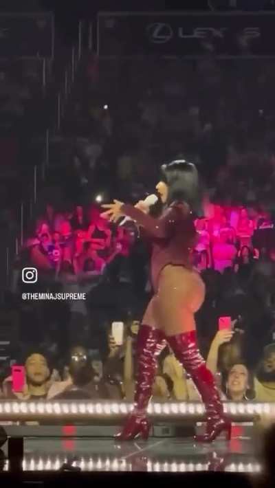 Nicki 