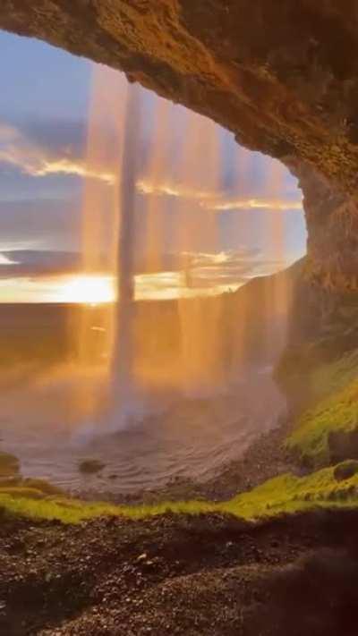 Seljalandsfoss waterfall in iceland