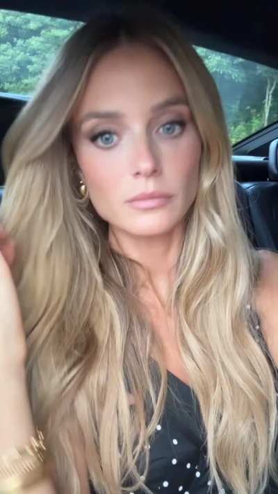 Kate Bock in transit