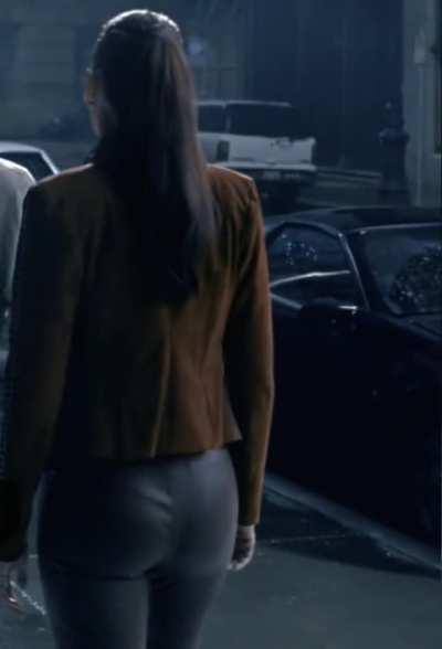 Gal Gadot’s hot fucking ass