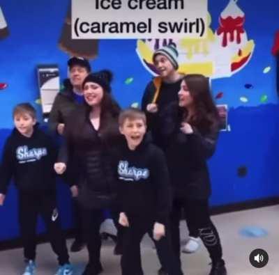 Tiktok family sings their order to an unimpressed Dairy Queen employee