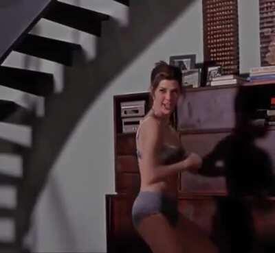 Marisa Tomei is an absolute goddess!