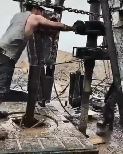 An older drilling rig ..