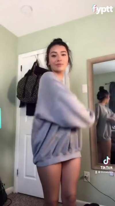 CUTE BRUNETTE TAKES OFF HER HOODIE WITH NAKED TIKTOK TRANSITIONS