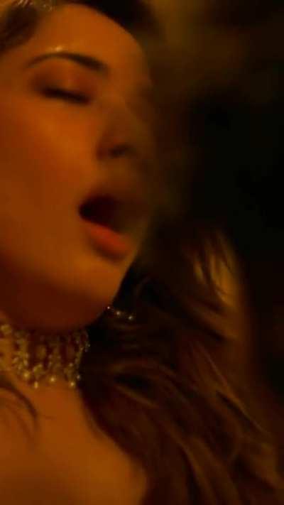 Tamannaah Bhatia Hot Sex in Jee Karda (Scene 02)