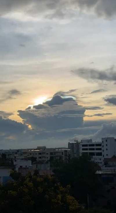 Hyderabad skies at it again !