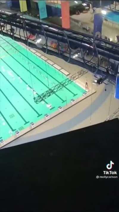 20 Meter Dive POV