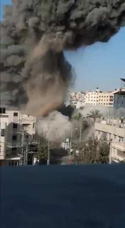 IDF airstrikes on the Intaj Bank in Gaza earlier today (5/14/2021)