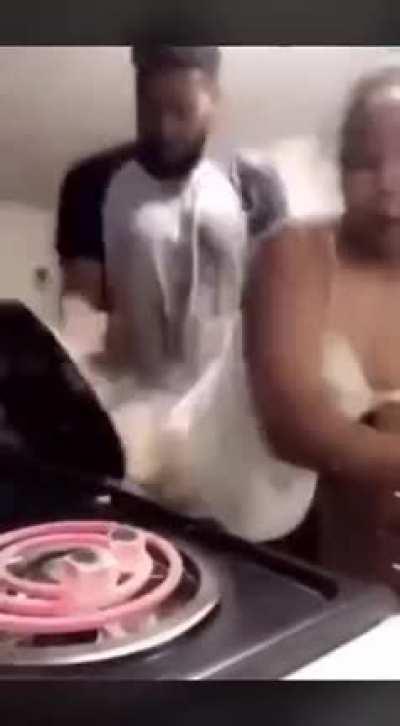 Dry-humping while cooking, WCGW?