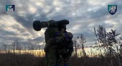 Russians with a BMP stormed the Ukrainian positions in Kursk. After it depoys the infantry gets hit by a Javelin. 