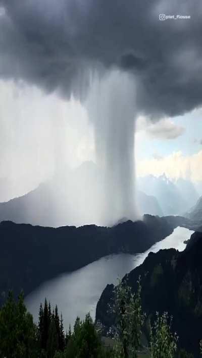 🔥 Microburst at Lake Millstatt in Austria