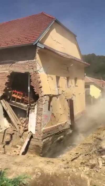 WCGW digging under foundations