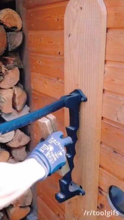 Wall mounted kindling wood splitter