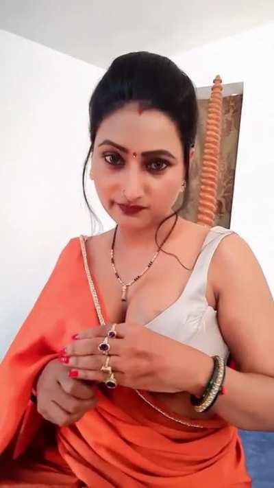 Jayshri Gaikwad Saree Hot