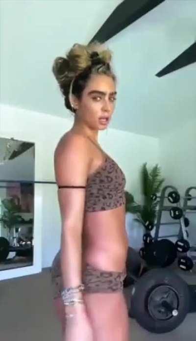 Sommer ray showing off 😫 Tele chat in my bio