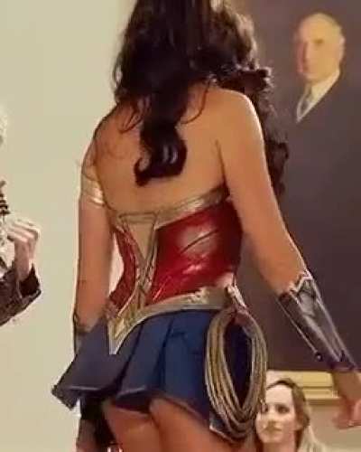 Wonder Woman 1984 behind the scenes (2021)