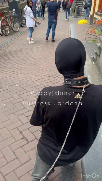 It was so cool to walk a slave through the streets of Amsterdam, people laughed at him and applauded me