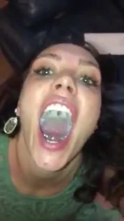 She Loves to Swallowing