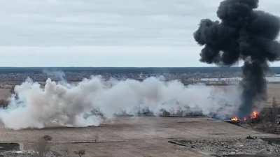 Russian Mi-35 being shot down by Ukrainian Air Defense