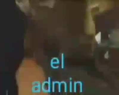 TODOS DE PIE,LLEGO EL ADMIN