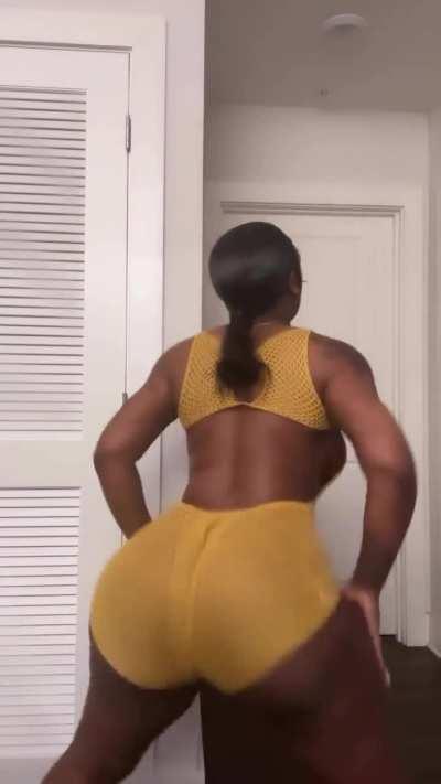 Erica thicc af