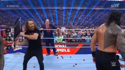 [Royal Rumble Spoilers] Same action, polar opposite reactions.