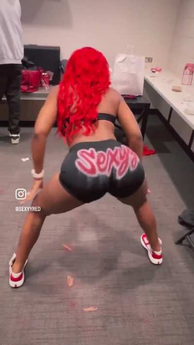 Sexyy red ♥️ twerking that fat ass 🍑