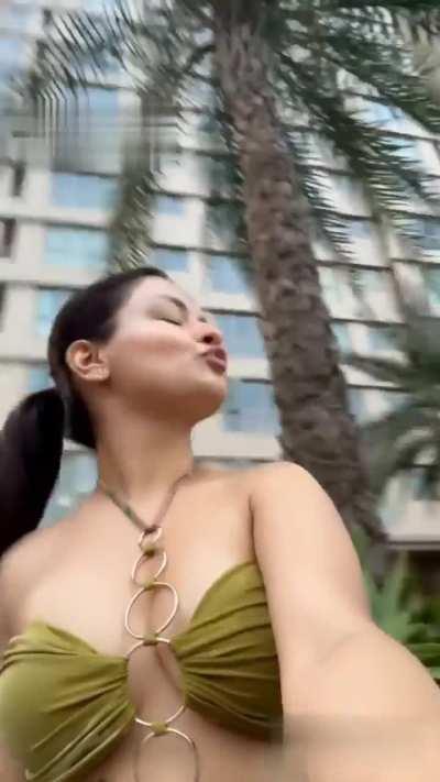 Avneet Kaur Hot Bikini