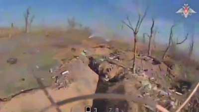 Russian drone operator hits Ukrainian solider 