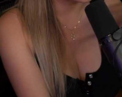 She was looking cute in her recent Twitch Stream [Gina]