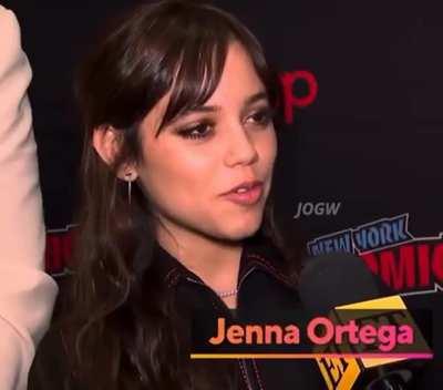 Jenna Ortega gets interviewed about you're a freak (Watch with sound on)