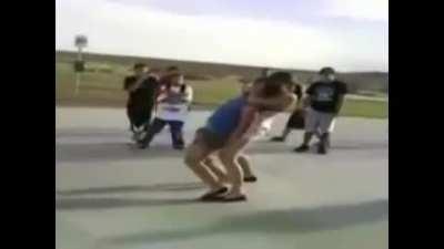 Rear naked choke ends street fight