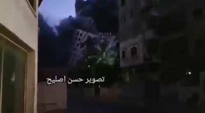 Palestinian apartment building collapses after Israeli airstrikes today