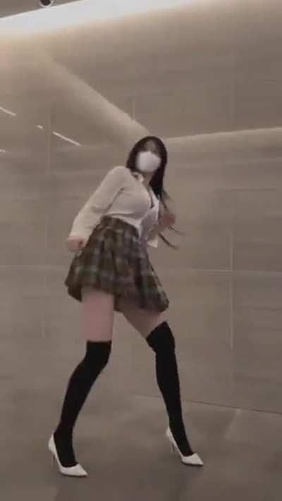 Tae Kwon Do in high heels is insane