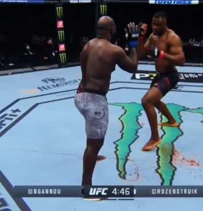 Francis Ngannou almost kills a kickboxing world champion in less than 20 seconds with haymakers