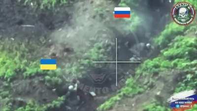 Video from a few months ago showing close range firefight between Russia and Ukrainian Soldiers