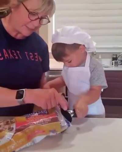 Let's make cookies with grandma