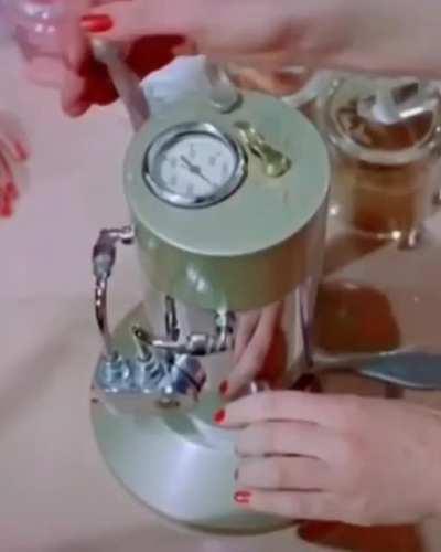 How Makeup Was Made in the 1950s