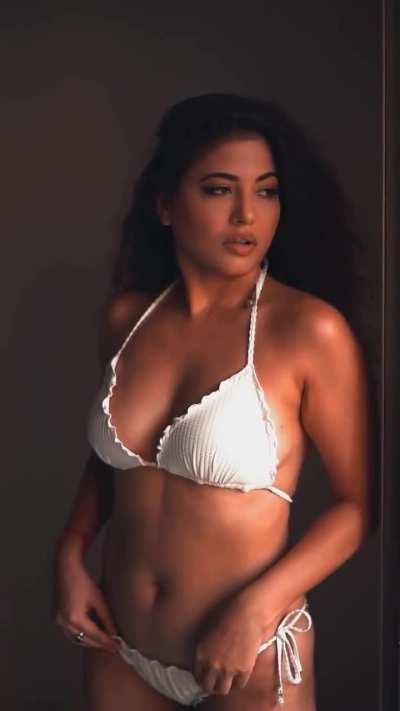 Poonam Rajput slaying in bikini