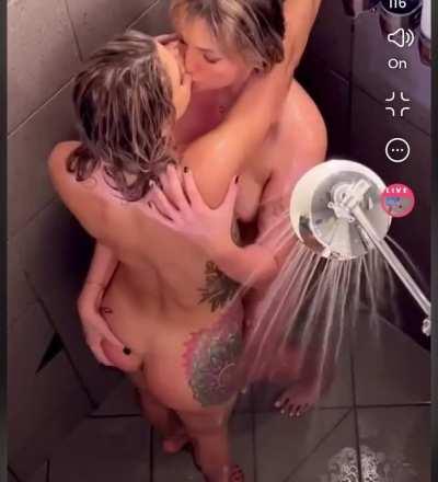 toungekissingvideos - Video #2539